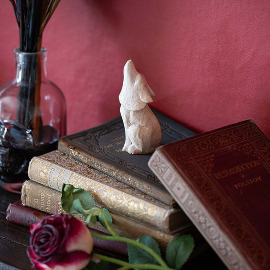 Mini Howling Wolf Carving